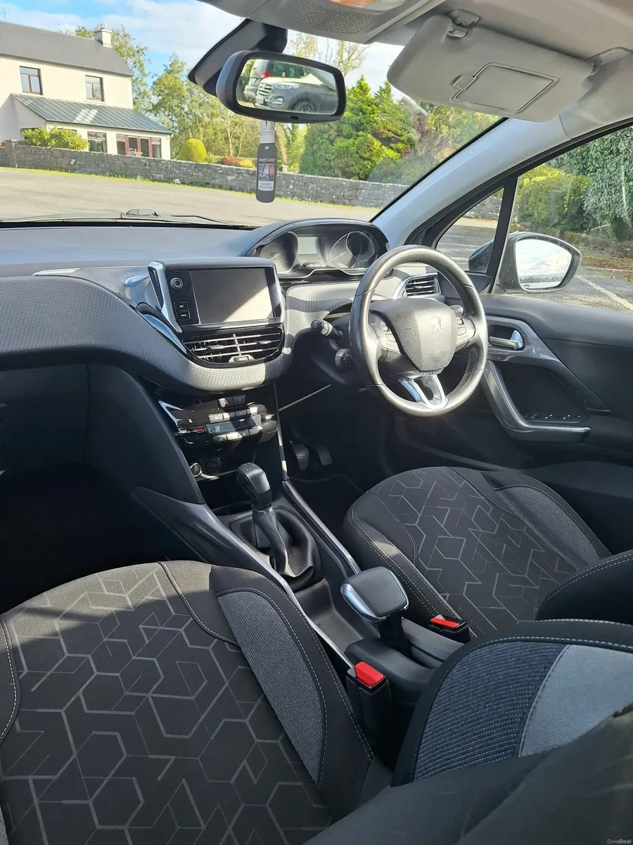 Peugeot 2008 2017  active 1.6 Blue HDI - Image 4