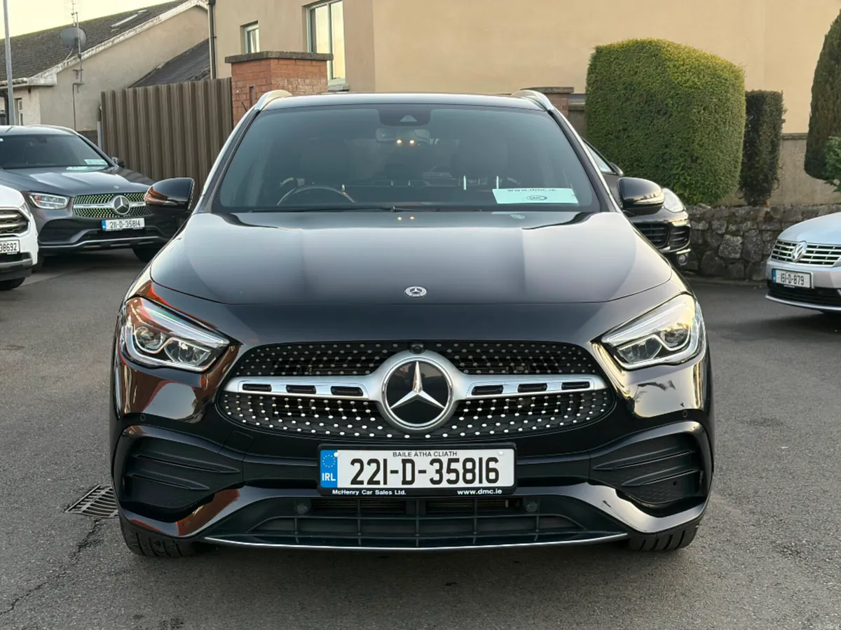 Mercedes-Benz GLA 250E Exclusive Edition AMG Line - Image 2