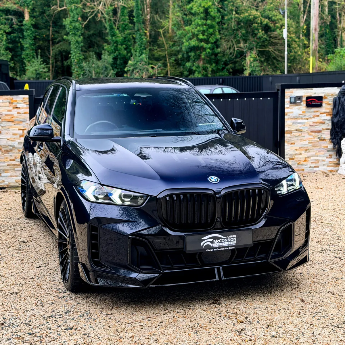 DEPOSIT TAKEN 2023 (232)  BMW X5 50E MSPORT - Image 2