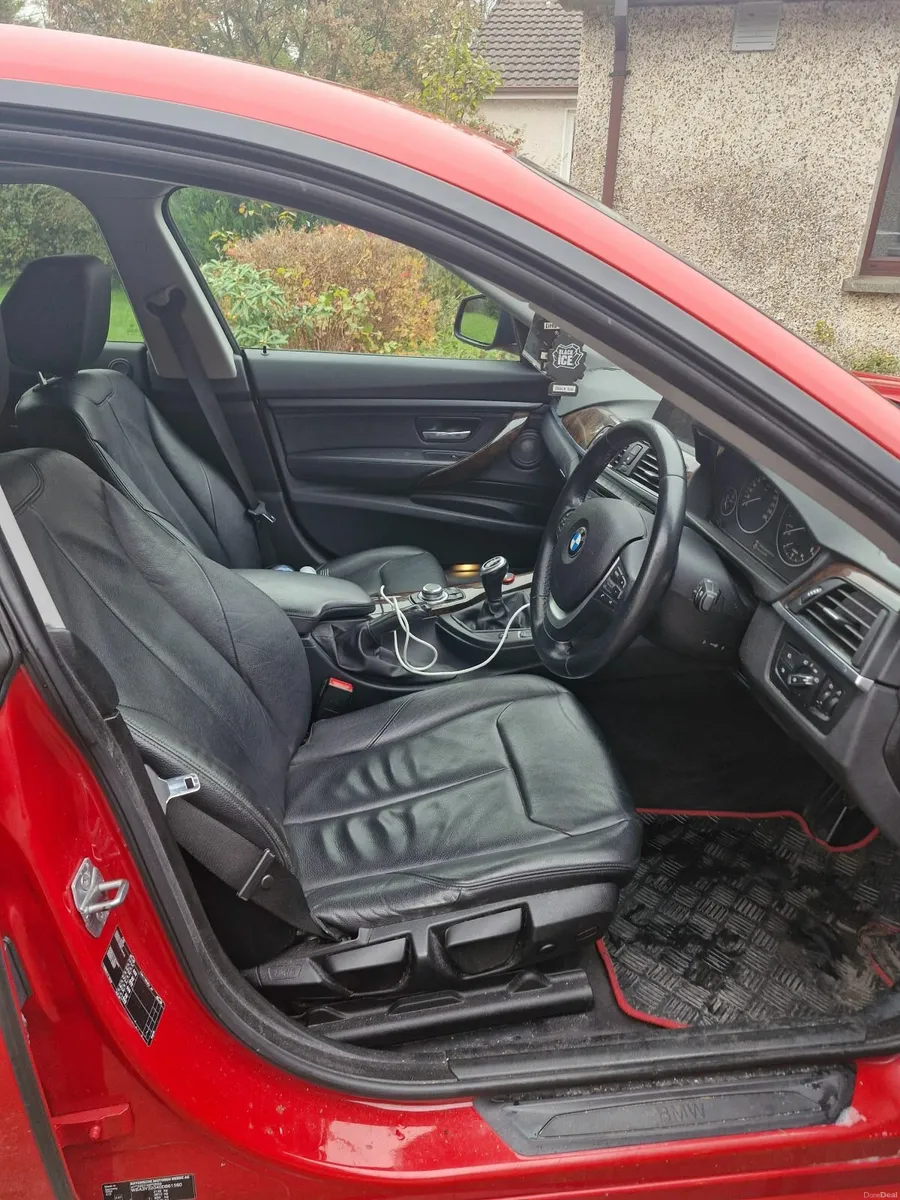 BMW 3-Series 2015 - Image 4