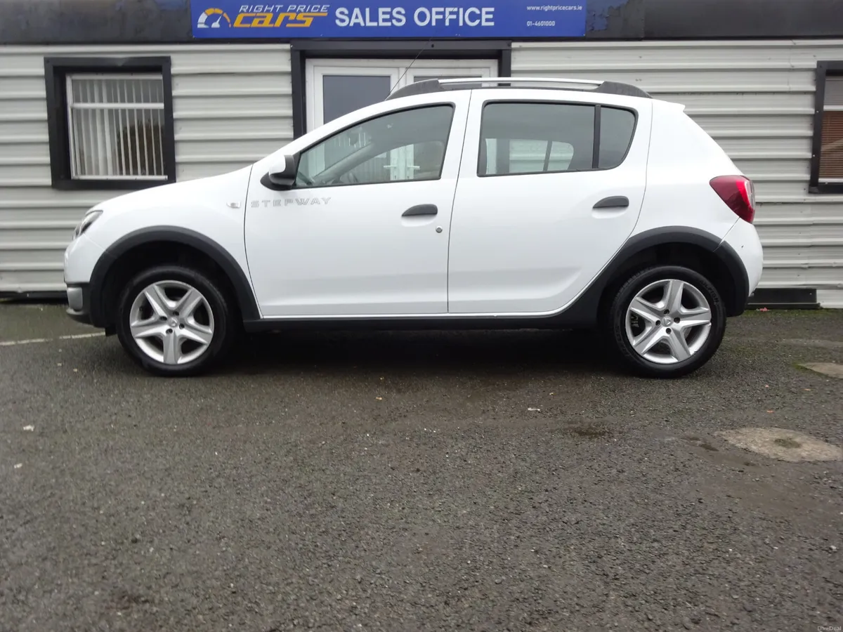 DACIA SANDERO 1.0 PETROL STEPWAY 5 DOOR - Image 4