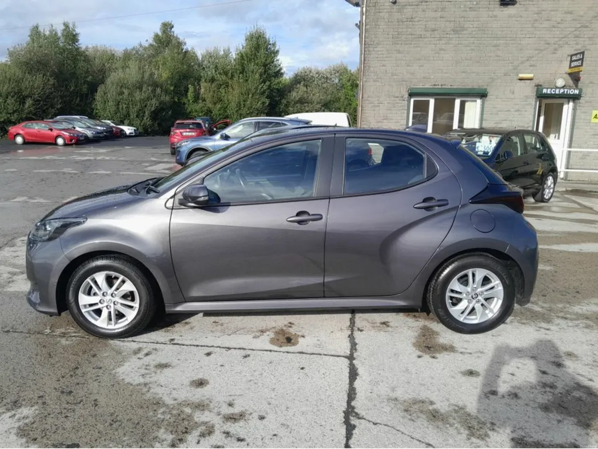 Toyota Yaris 1.0 LUNA 5DR. Portlaoise. - Image 4