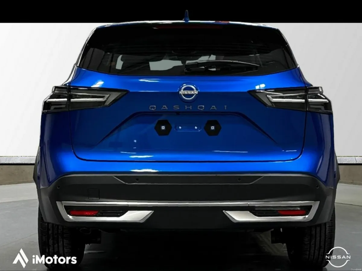 Nissan Qashqai SV Automatic Petrol - Image 4