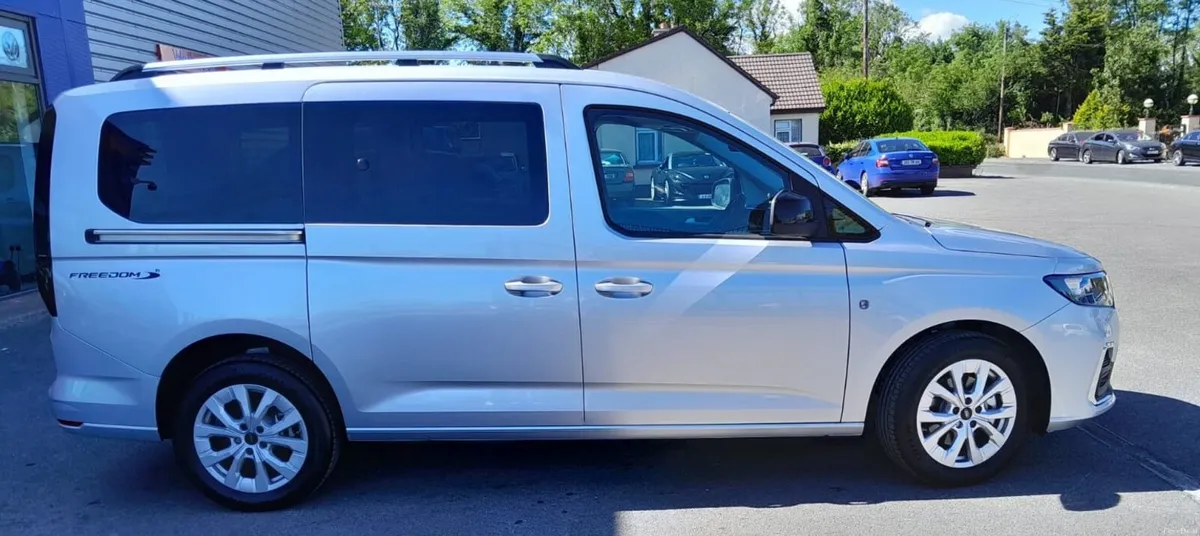 Wheelchair Accessible Ford Tourneo - Image 4