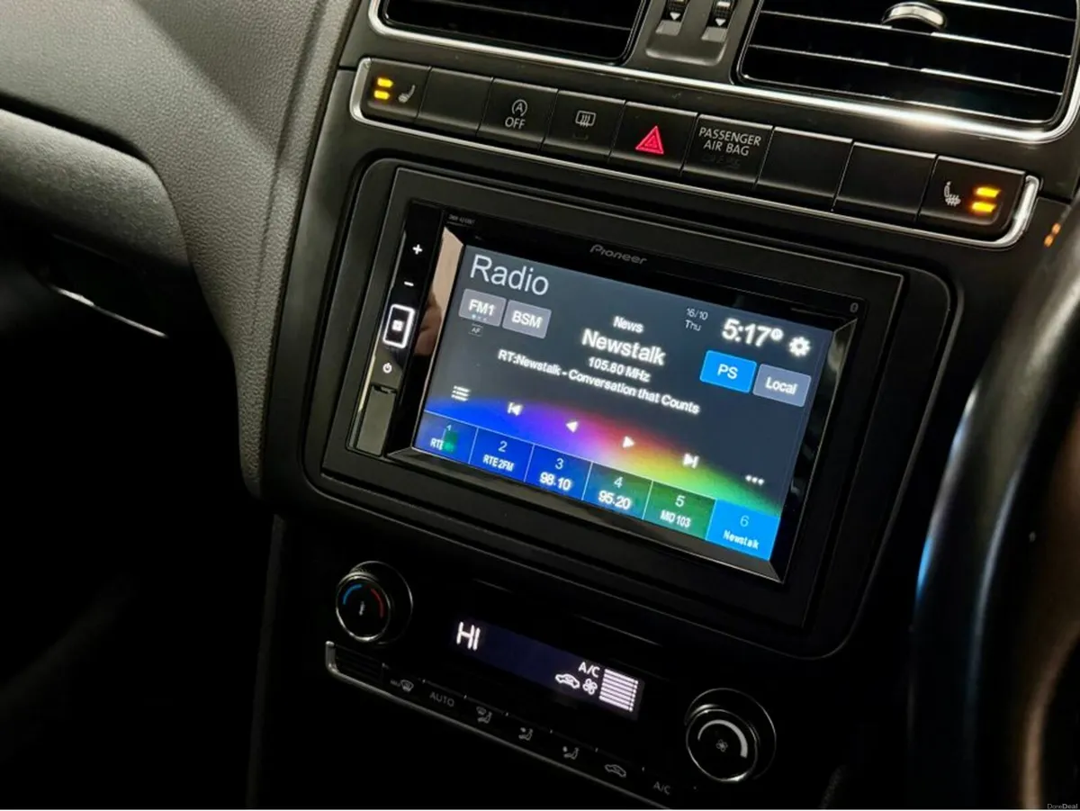 Volkswagen Polo 1.2 TSI ComfortLine UpGrade-Packag - Image 4