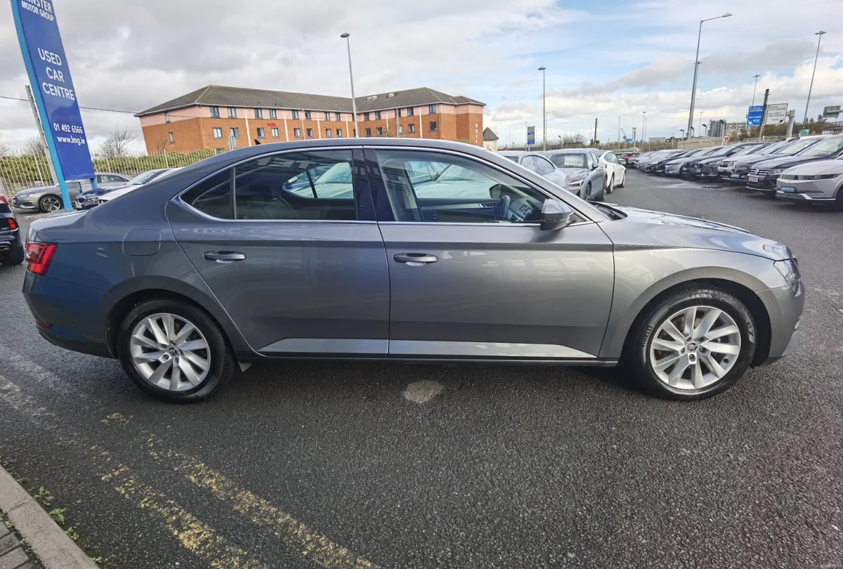 SKODA SUPERB 2.0TDI AMBITION 150BHP - Image 4