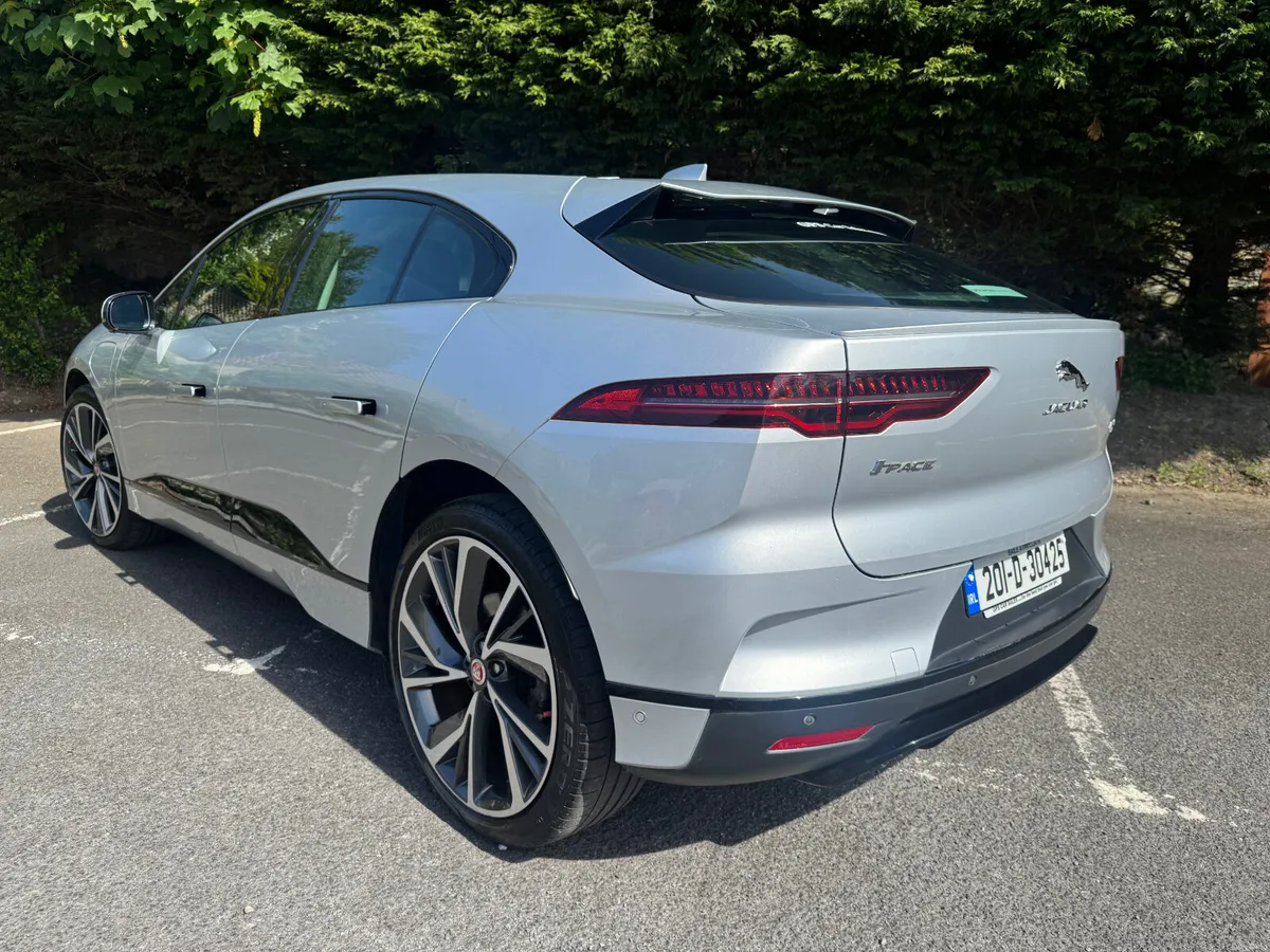 Jaguar I-Pace in exceptional cond, NCT & warranty - Image 2