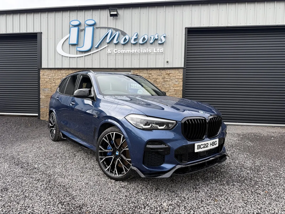 22 BMW X5 3.0 XDRIVE 45E M-SPORT PETROL HYBRID - Image 1