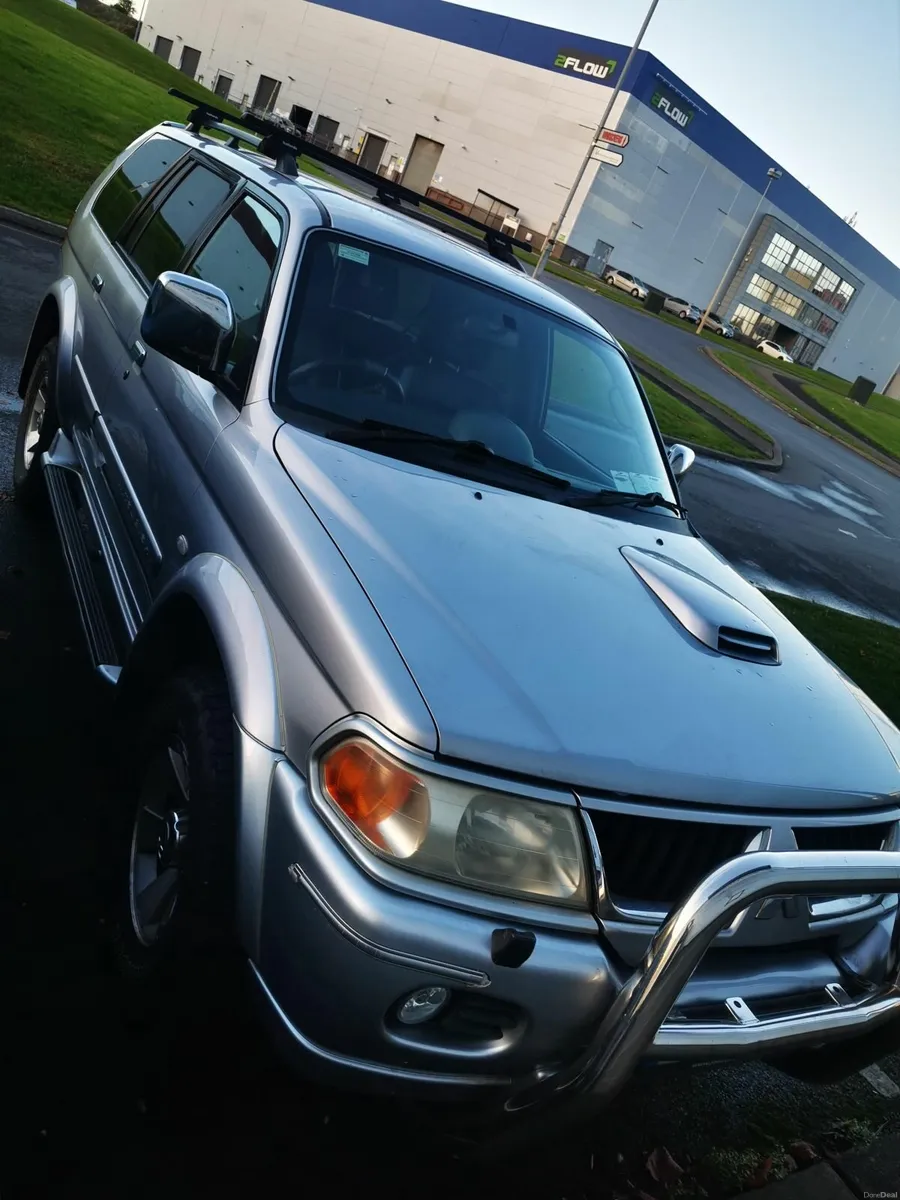 06D Mitsubishi Pajero Sport 2.5DGLS - Image 1