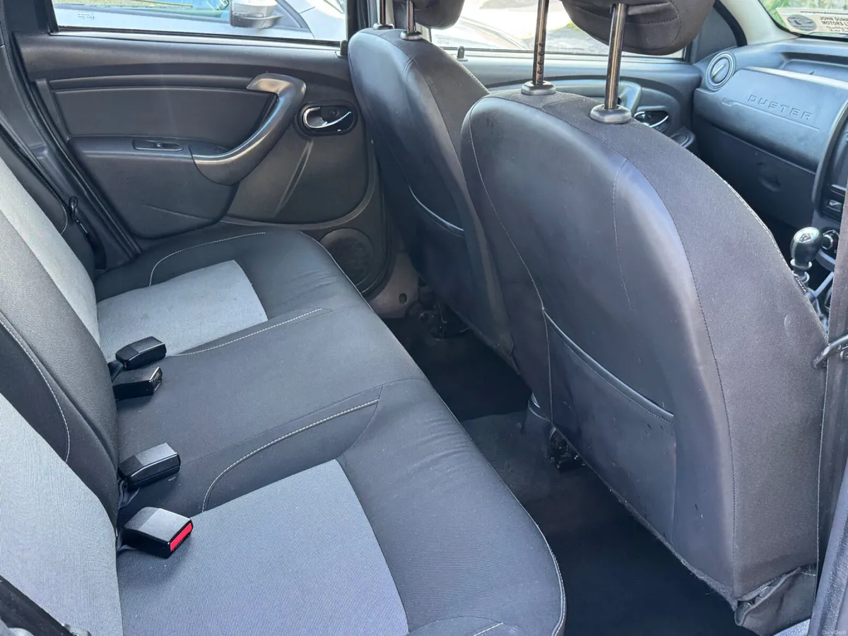 Dacia Duster Prestige high driving position - Image 4