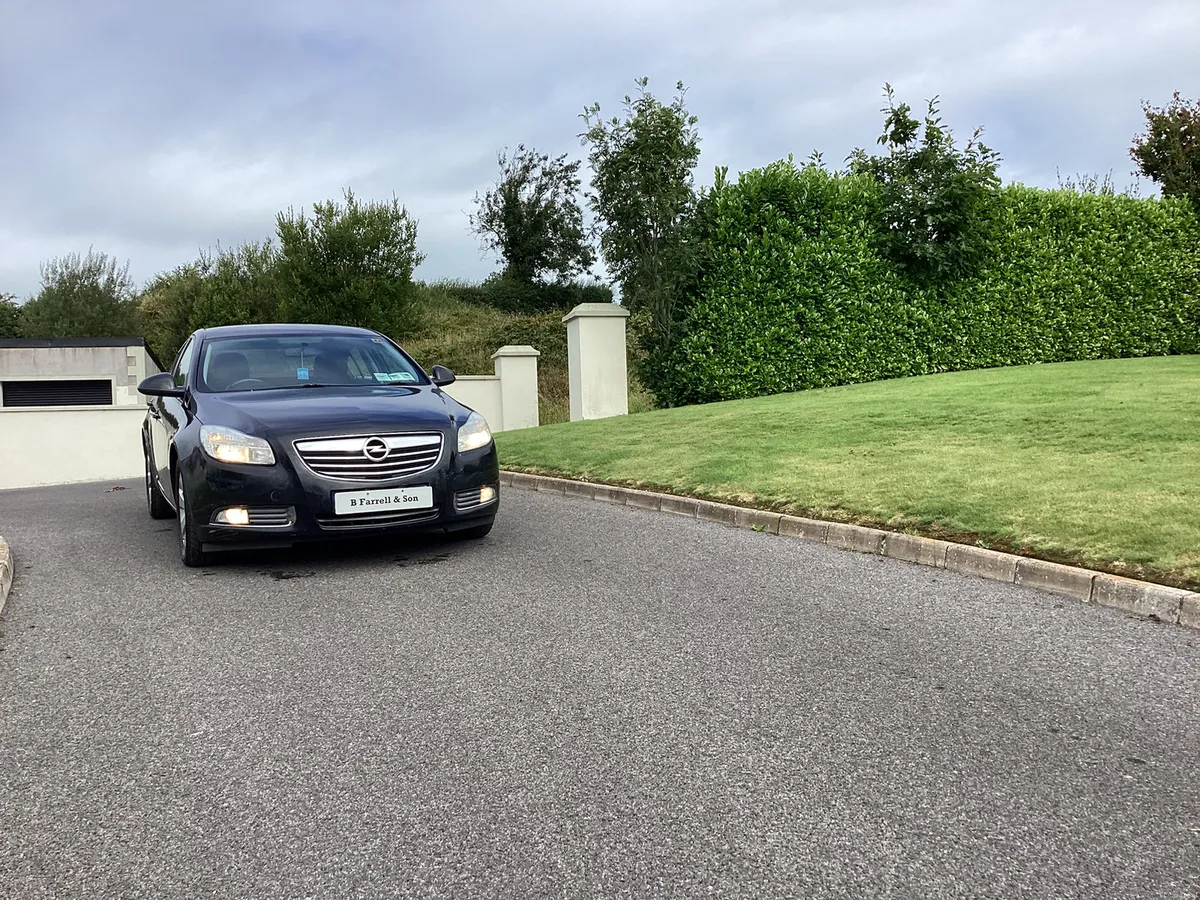 2013 Opel Insignia Black - Image 1