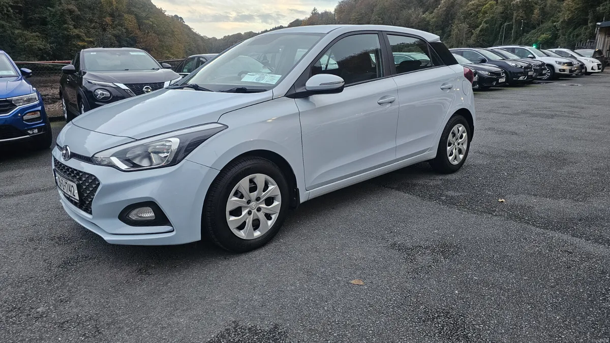 Hyundai i20 2019 1.2 PETROL - Image 1
