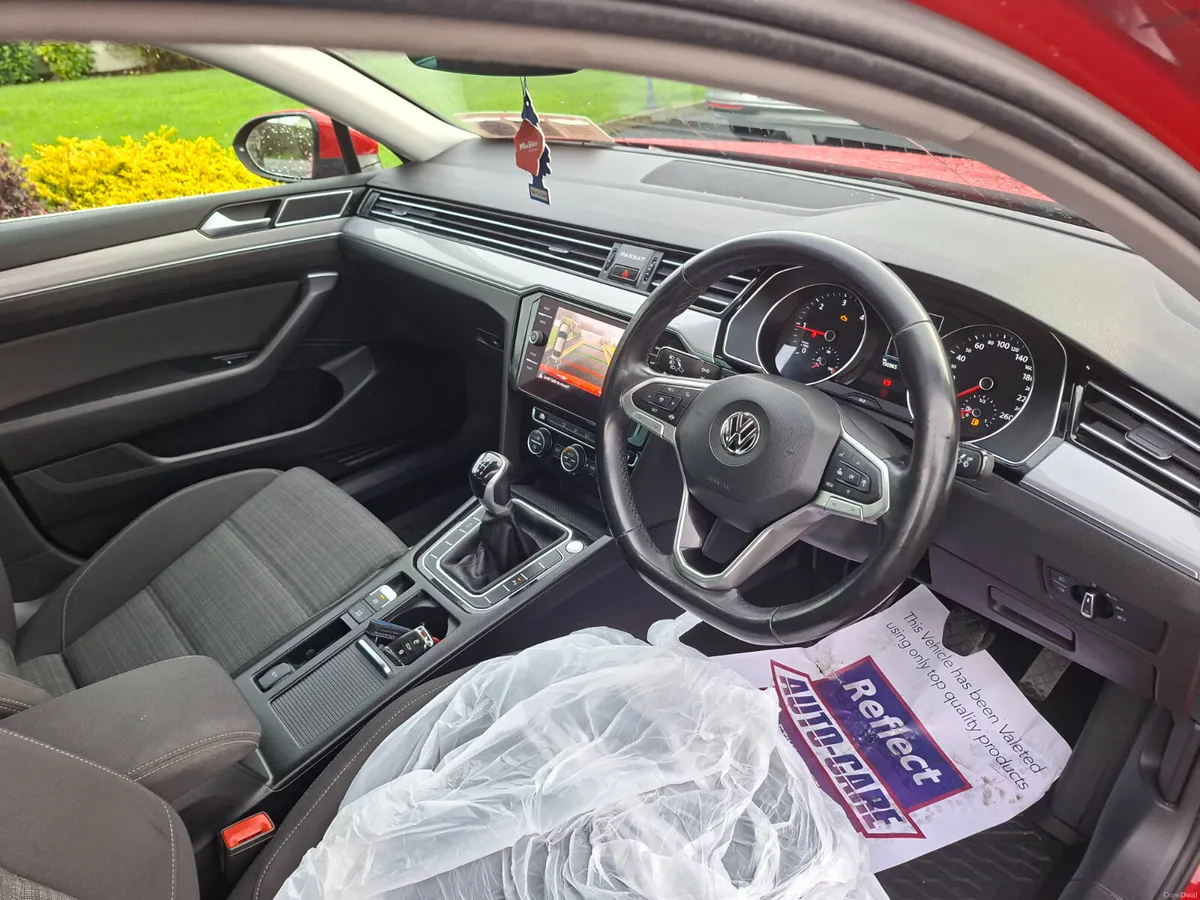 Volkswagen Passat 2020 - Image 4