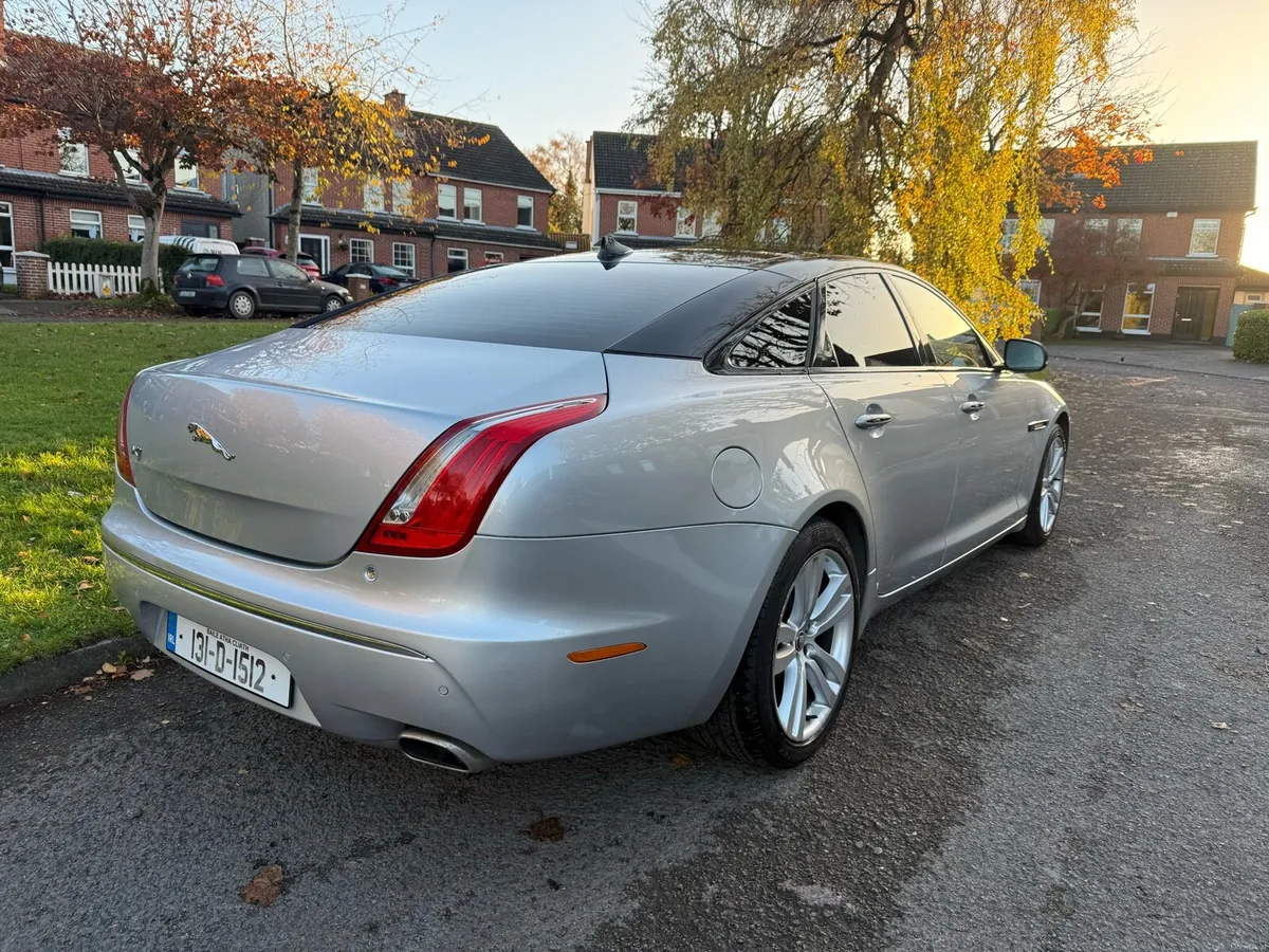 JAGUAR XJ 3.0 RWD LIMOUSINE 280BHP LOADS OF SPEC - Image 4