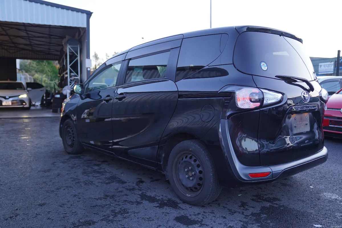 TOYOTA SIENTA 2015 BLACK 7 SEATER - Image 4