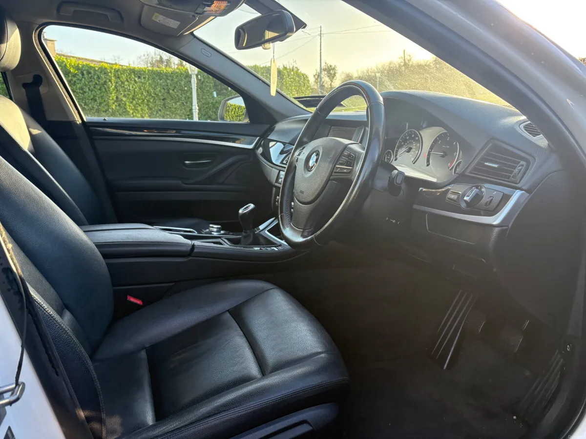 BMW 5-Series 2015 - Image 6