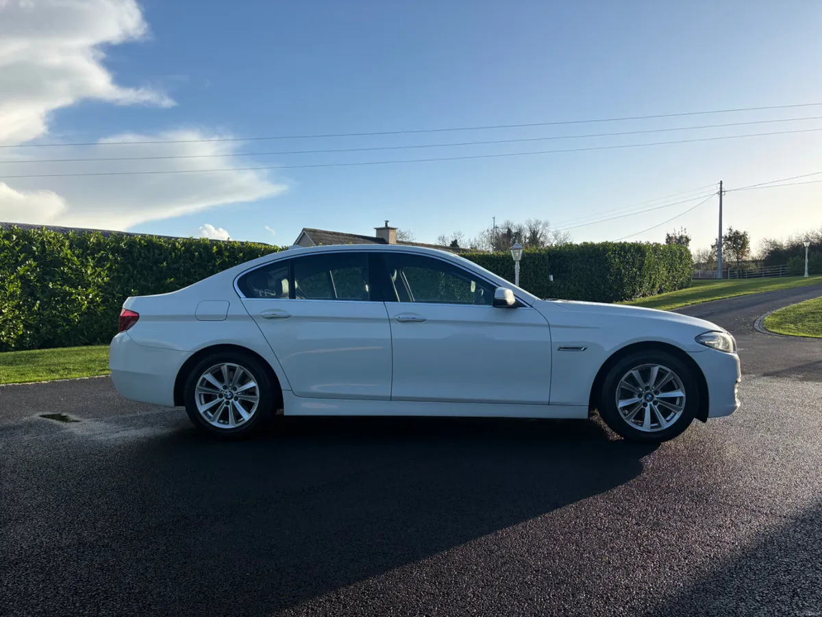 BMW 5-Series 2015 - Image 4