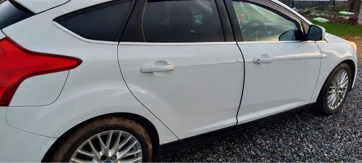 Ford Focus Zetec - Image 2