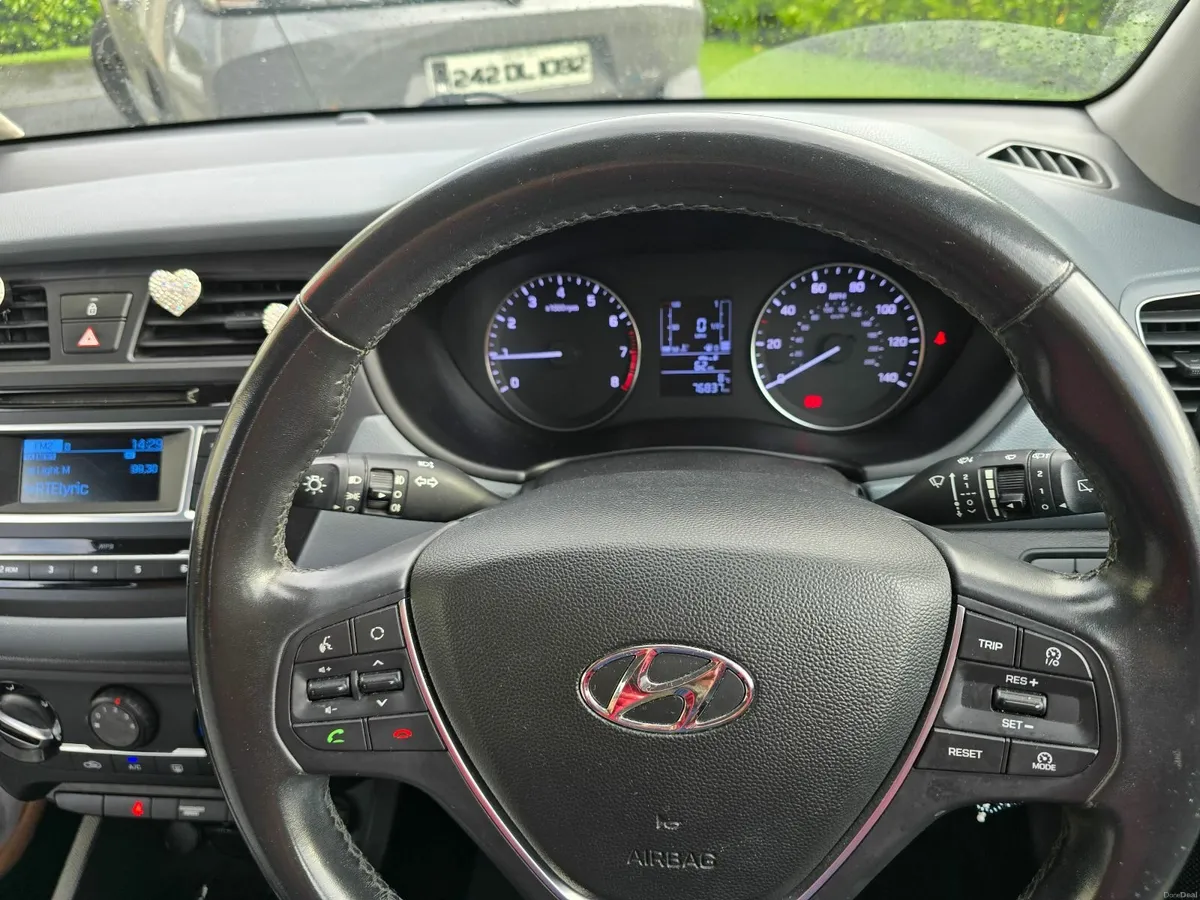 Hyundai i20, new NCT. taxed. - Image 4