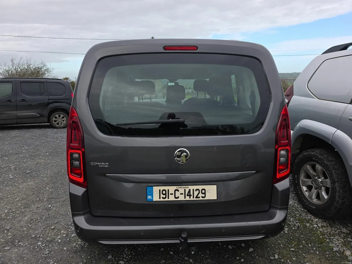 Vauxhall Combo 2019 7 SEATER - Image 2