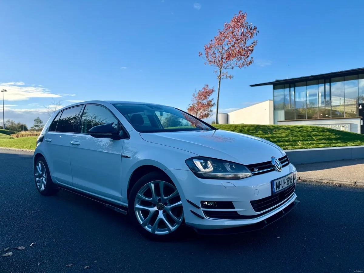 2014 AUTOMATIC VW GOLF HIGHLINE LOW KM - Image 2