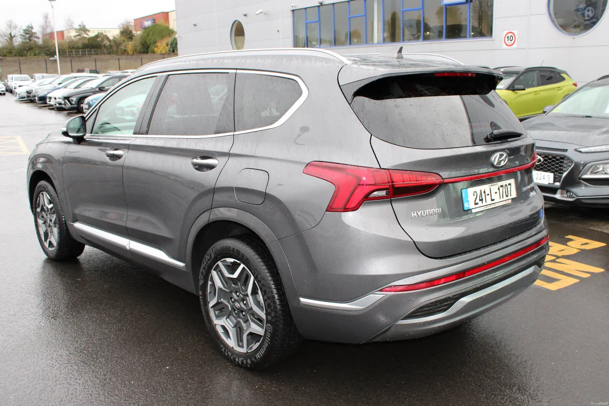 Hyundai Santa Fe 2024 - Image 3
