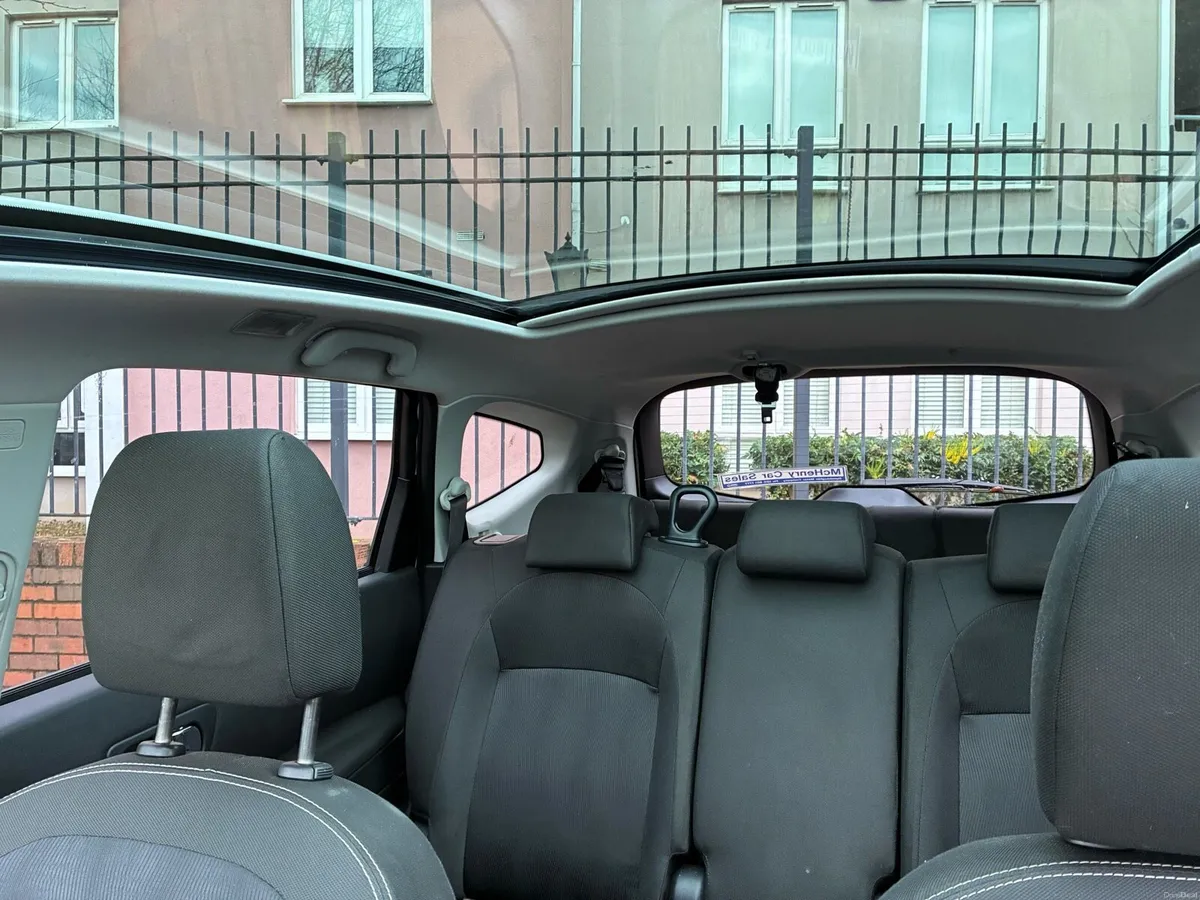Nissan Qashqai+2 - Image 3