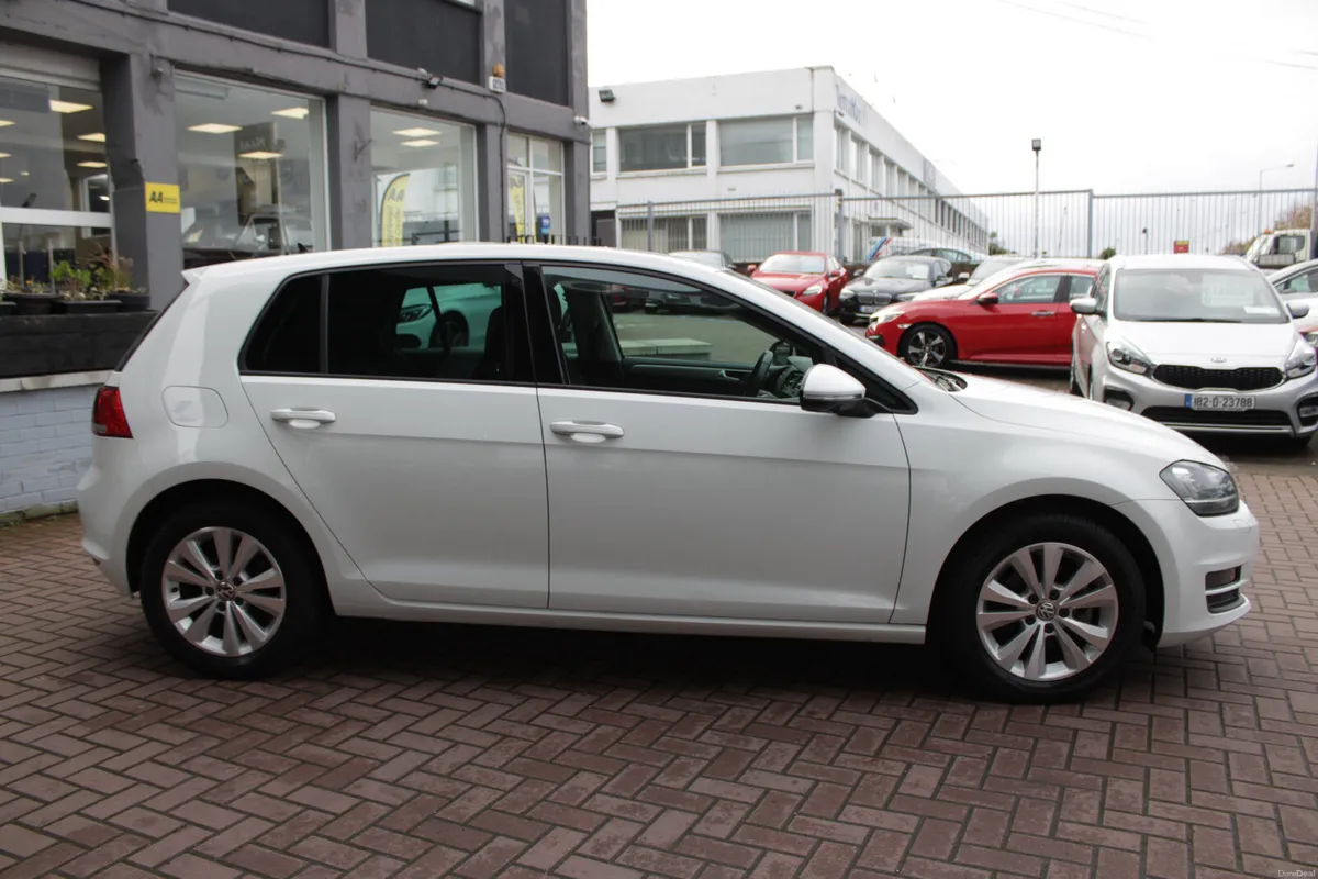 1.2TSI HATCH 5DR AUTOMATIC// - Image 3
