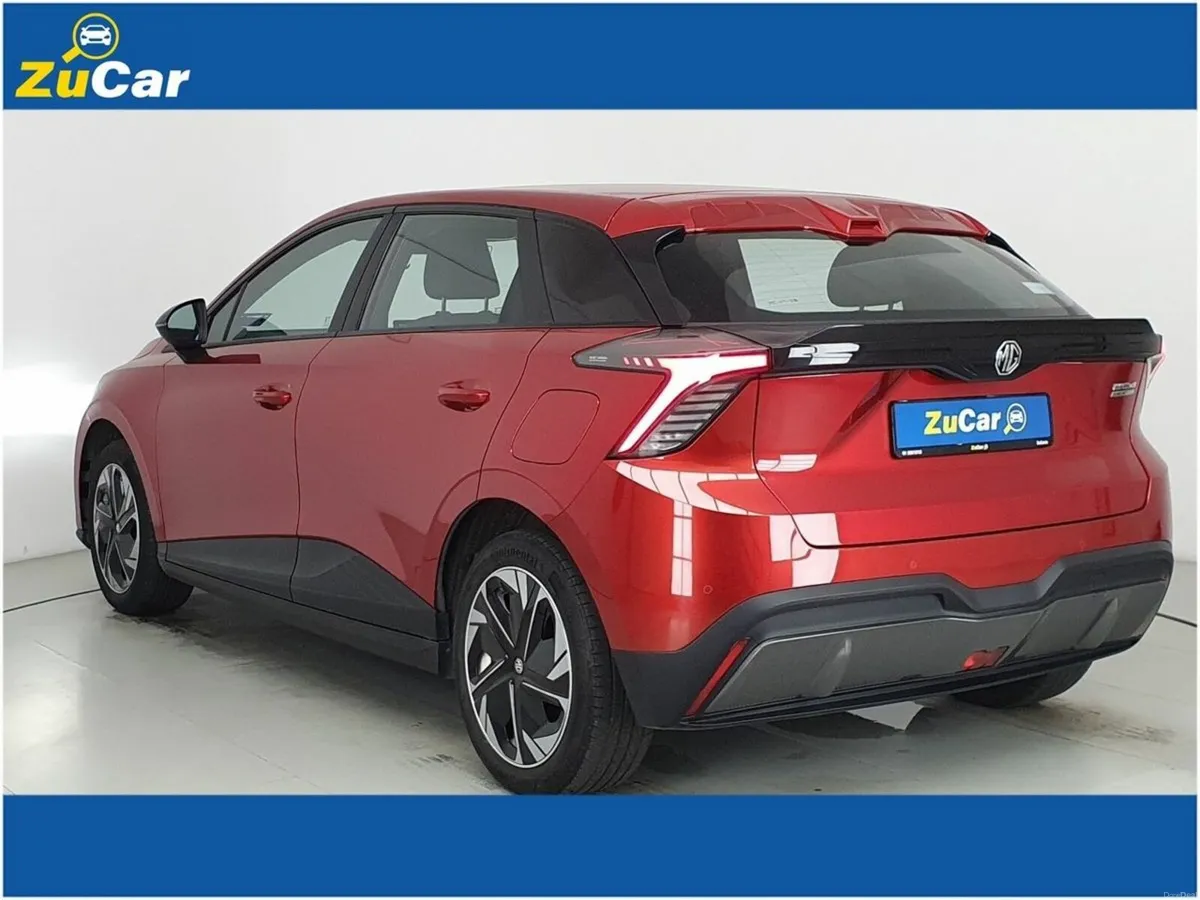 MG MG4 4 Se  SE  203 Electric 64kWh Auto  Long Ran - Image 4