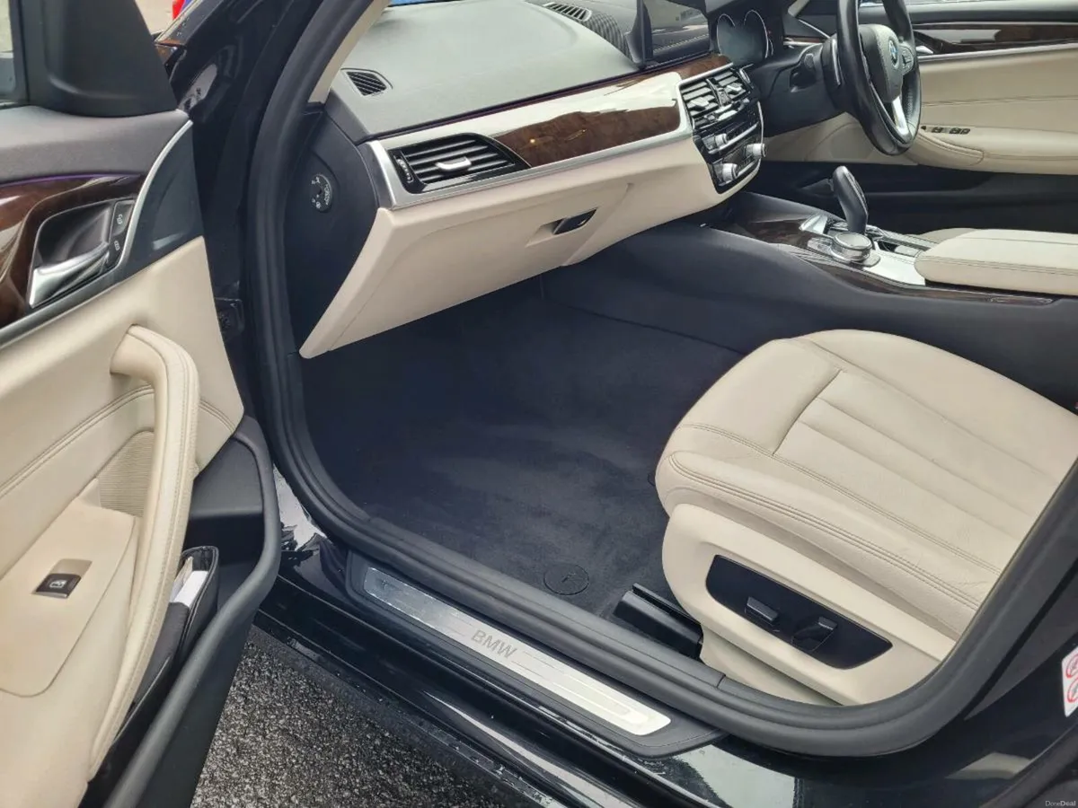 Bmw 520d se dynamic (jet black/ivory) combination - Image 6