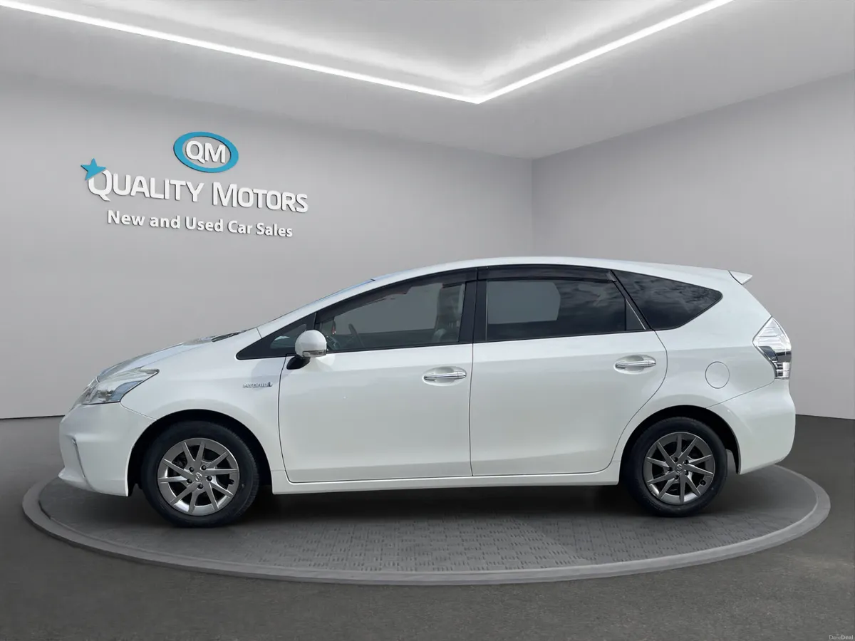 2014 PRIUS HYBRID *7 SEATER* (S57) - Image 4