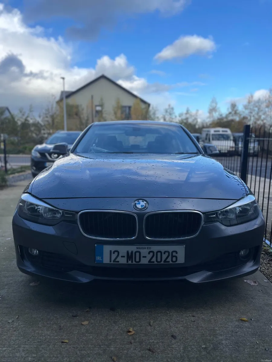 BMW 320d - Image 1
