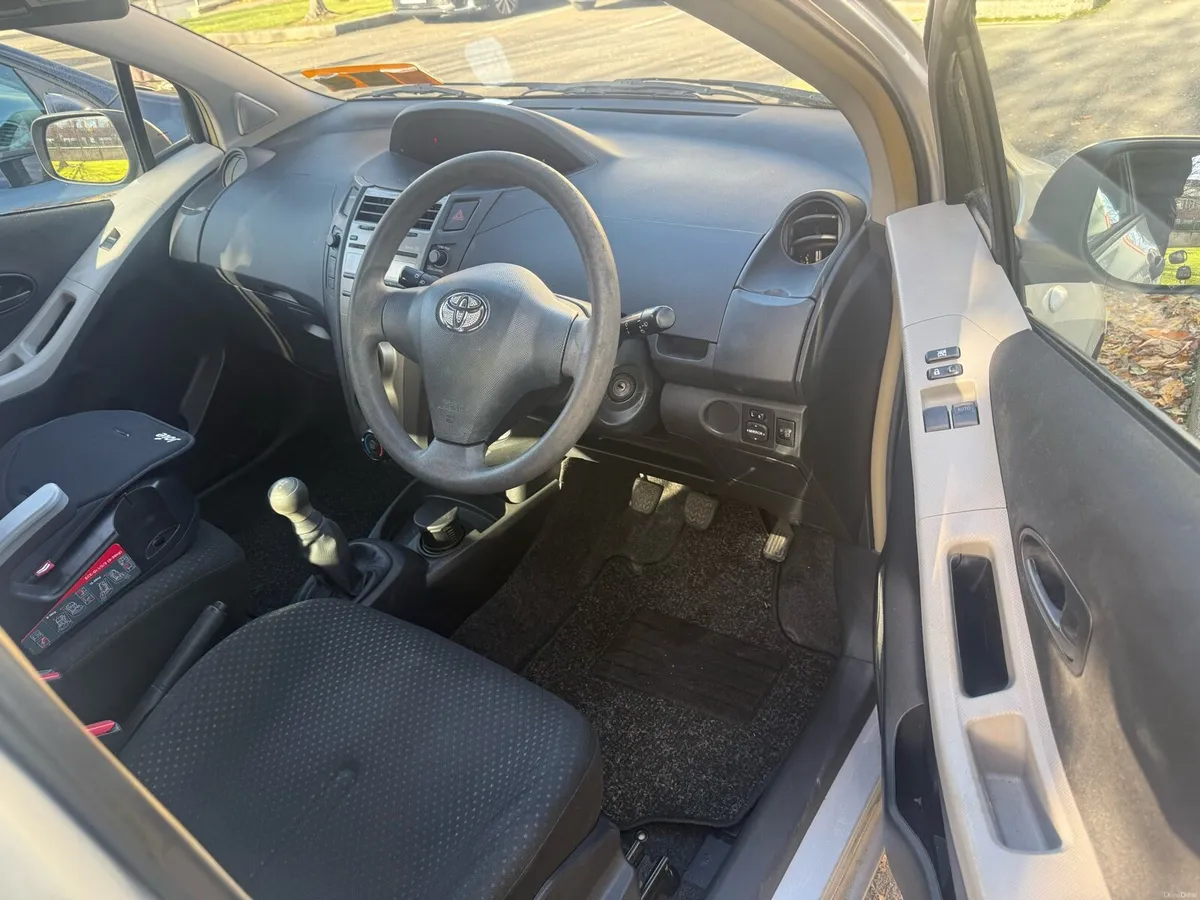 2011 Toyota yaris low km new test - Image 4