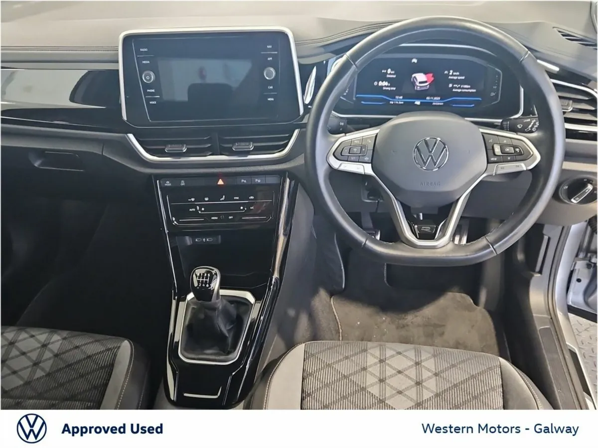 Volkswagen T-Roc 1.0 TSI 110HP R-Line -  Excellent - Image 3