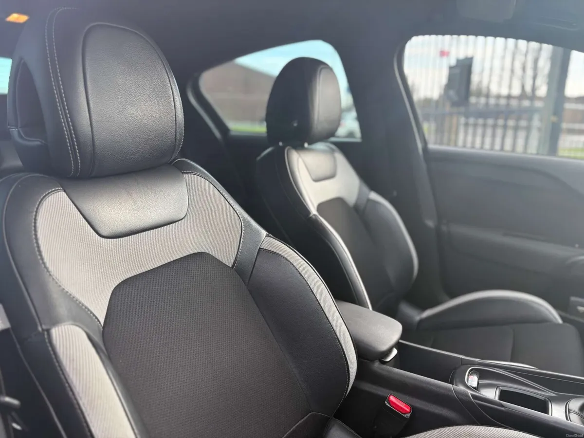 CITROEN DS4 1.6 DS4 D Style HDi 5dr - Image 6