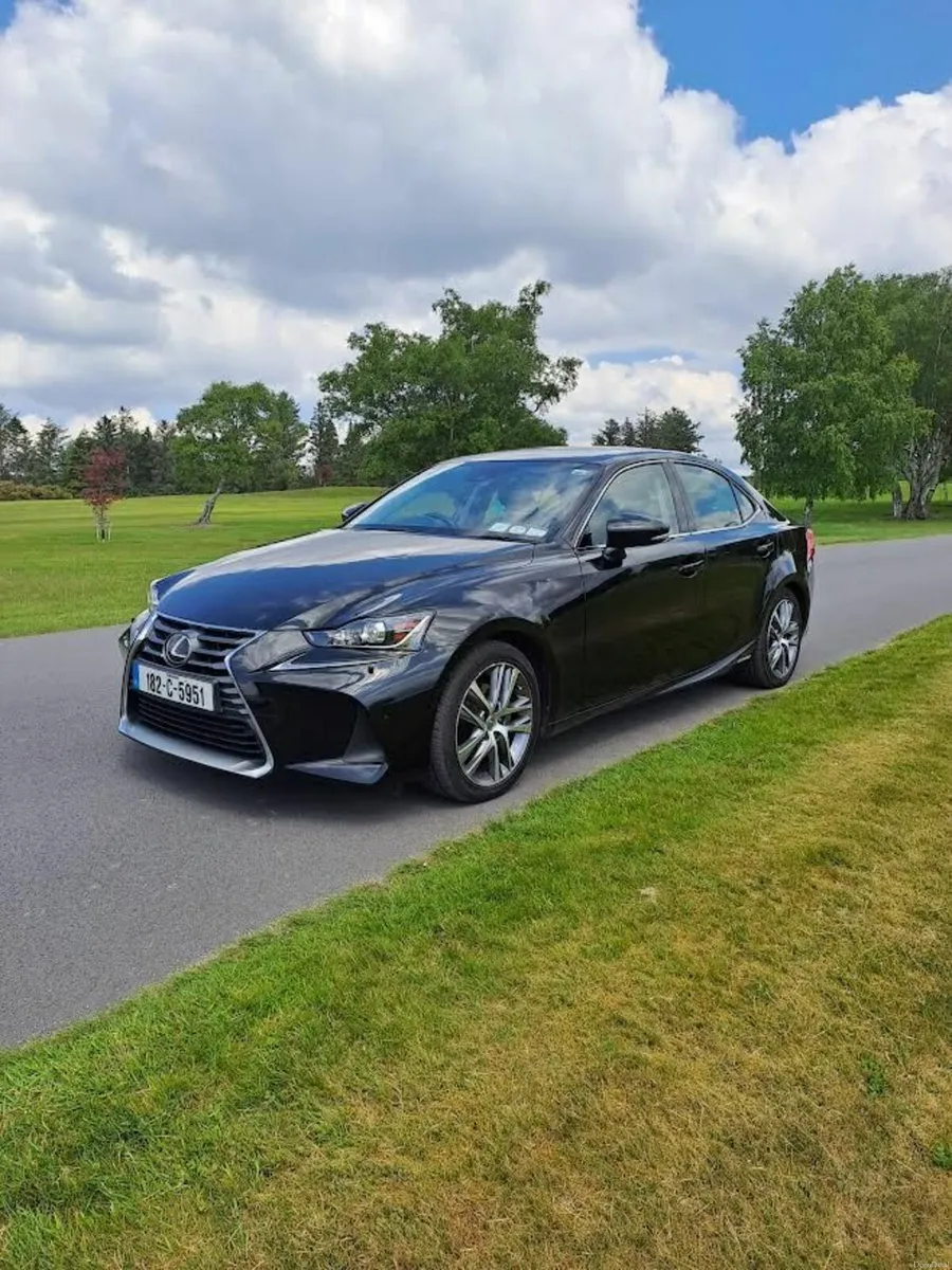 Lexus IS300  HYBRID 2018 - Image 1