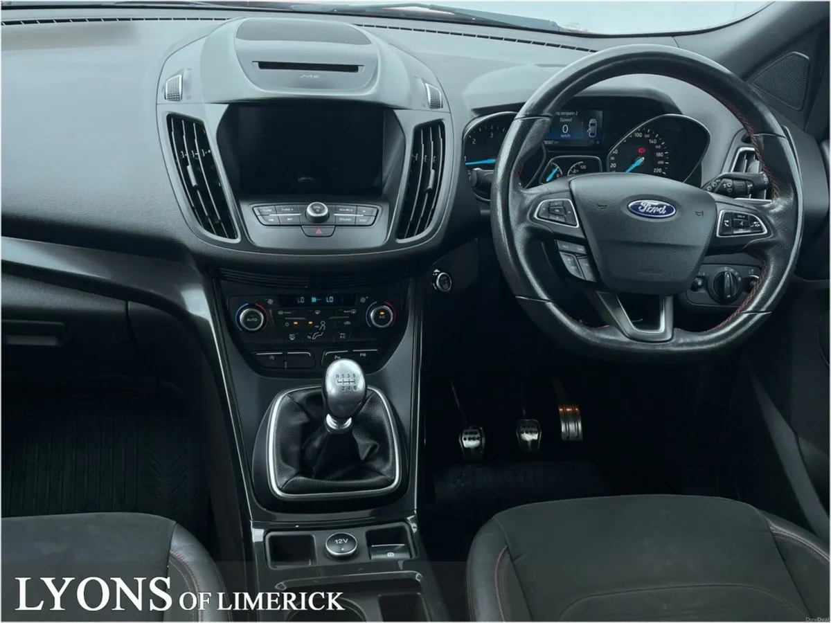 Ford Kuga 1.5TDCi 120PS FWD ST-Line + Sunroof - Image 4