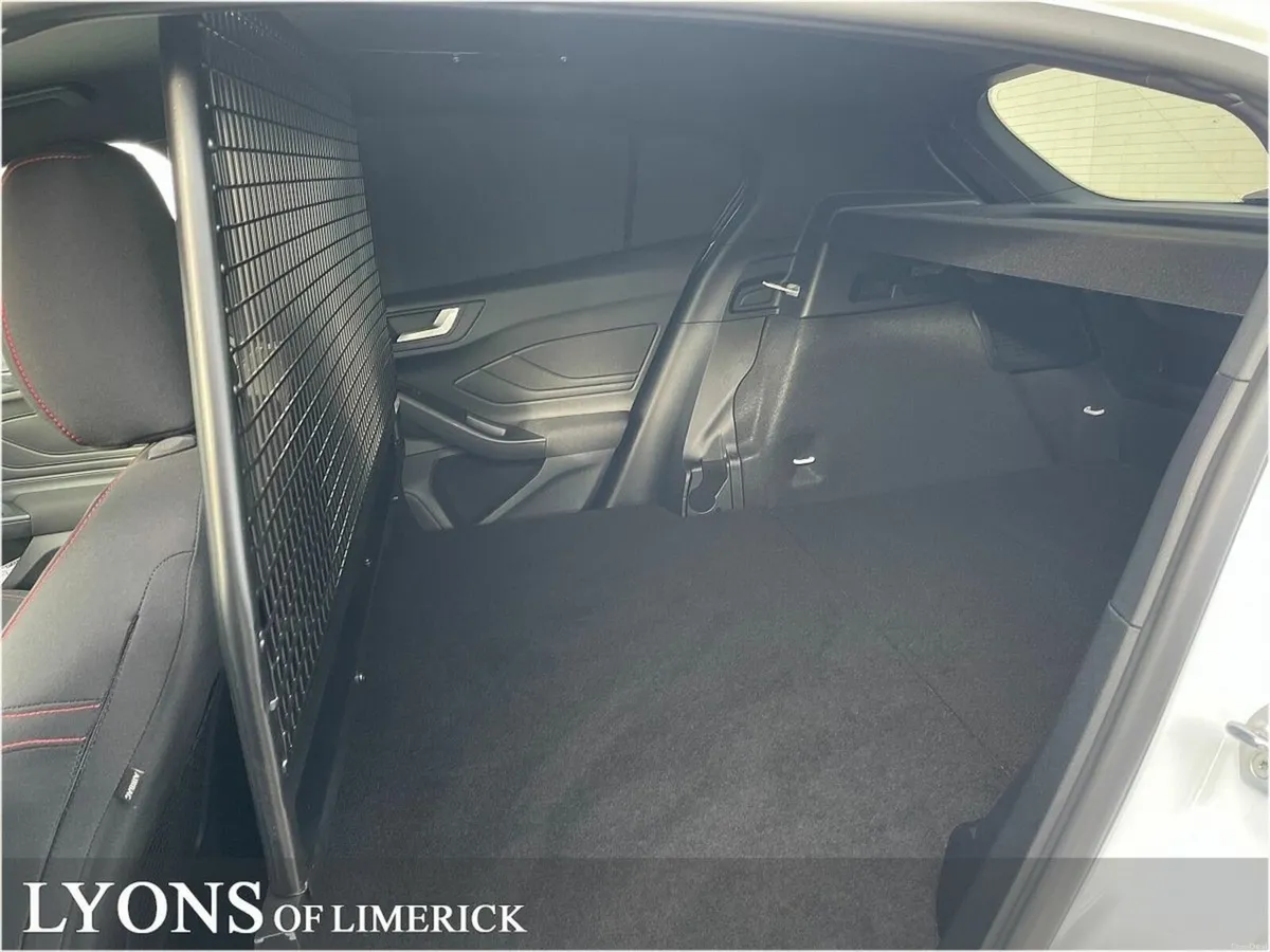 Ford Focus ST LINE VAN 1.5 DIESEL AUTOMATIC - Image 5