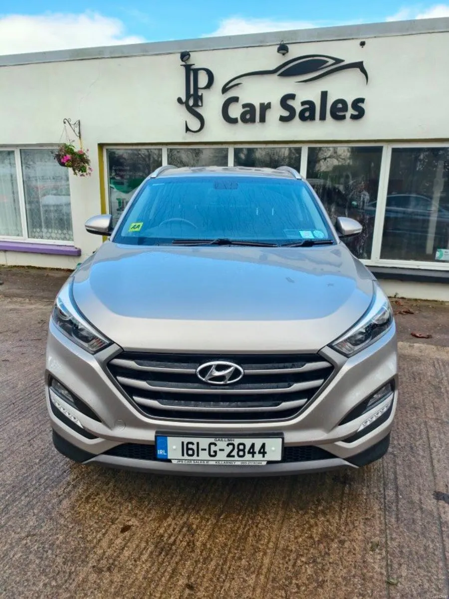 Hyundai Tucson 1.7 D Executive - Image 2