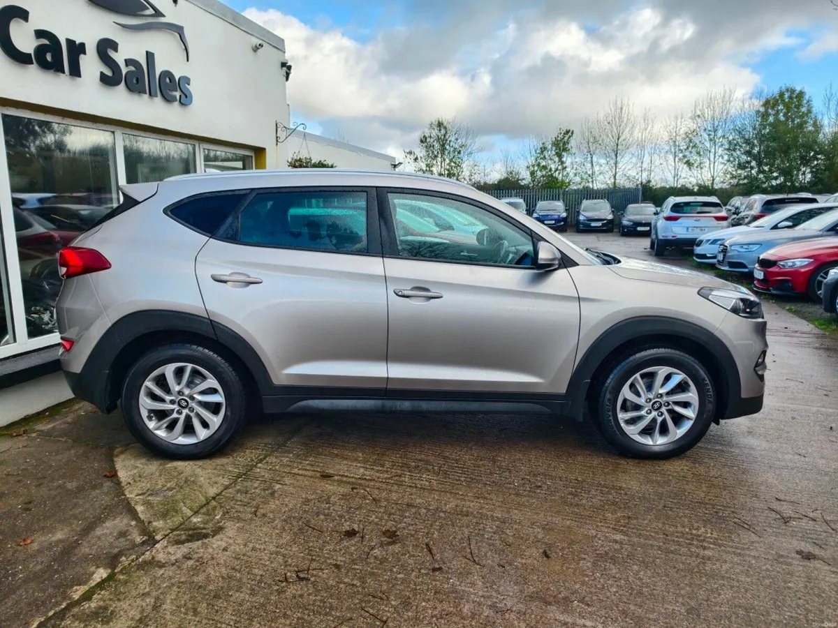 Hyundai Tucson 1.7 D Executive - Image 6