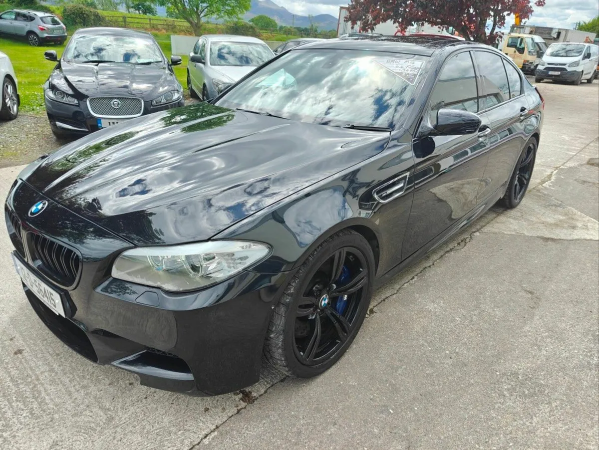 BMW M5 M5 4.4 Twin Turbo V8 - Image 6