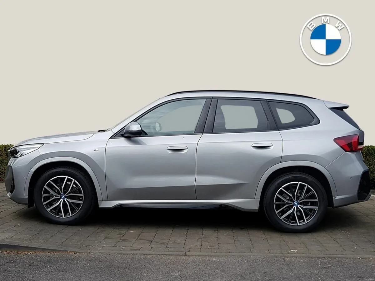 BMW iX1 eDrive20 M Sport - Image 4