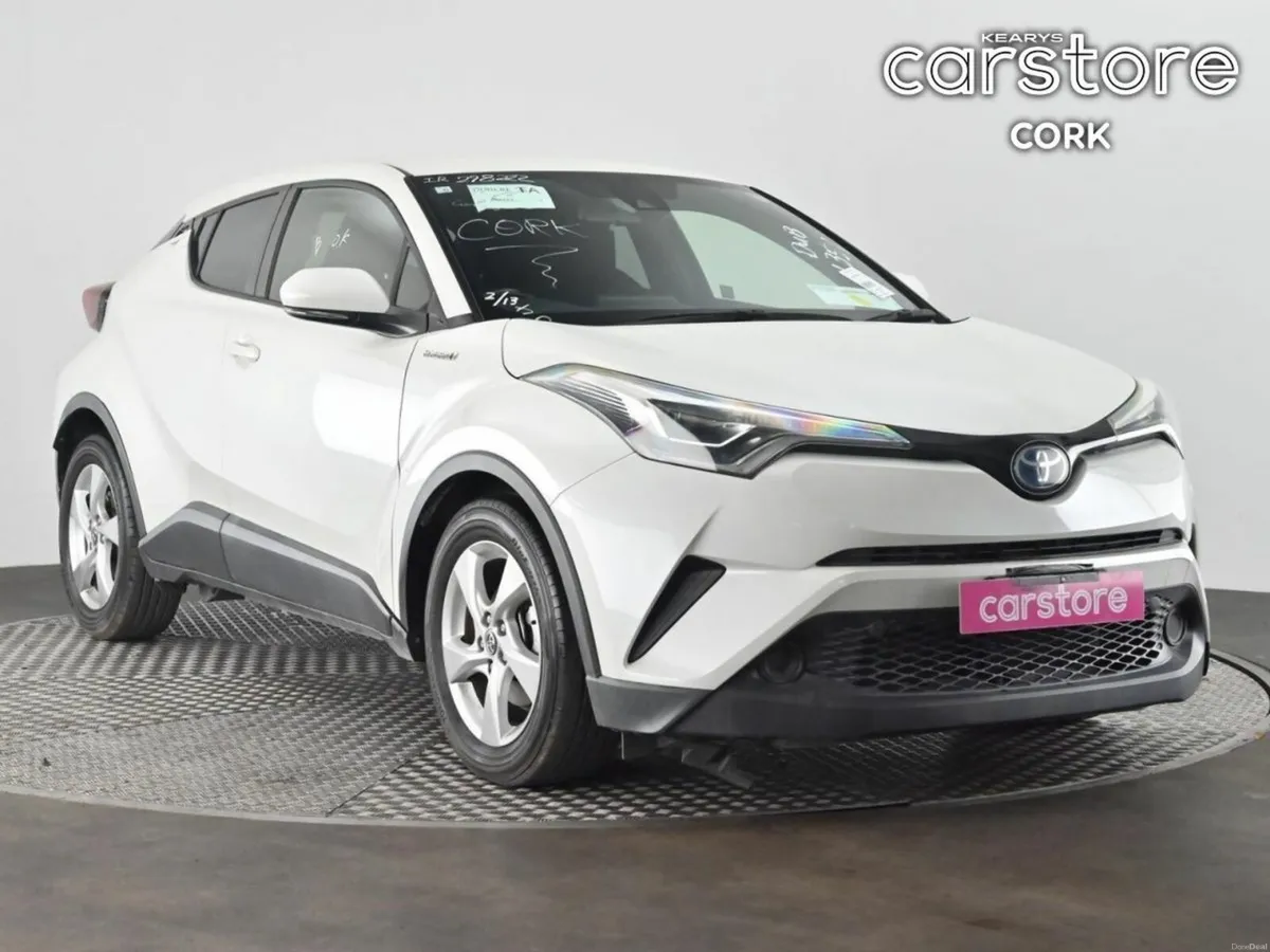Toyota C-HR 1.8 HYBRID Auto - Image 1