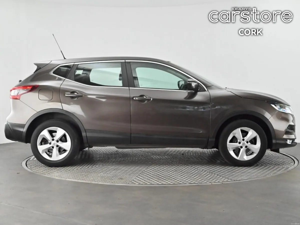 Nissan Qashqai 1.2 PET XE - Image 2
