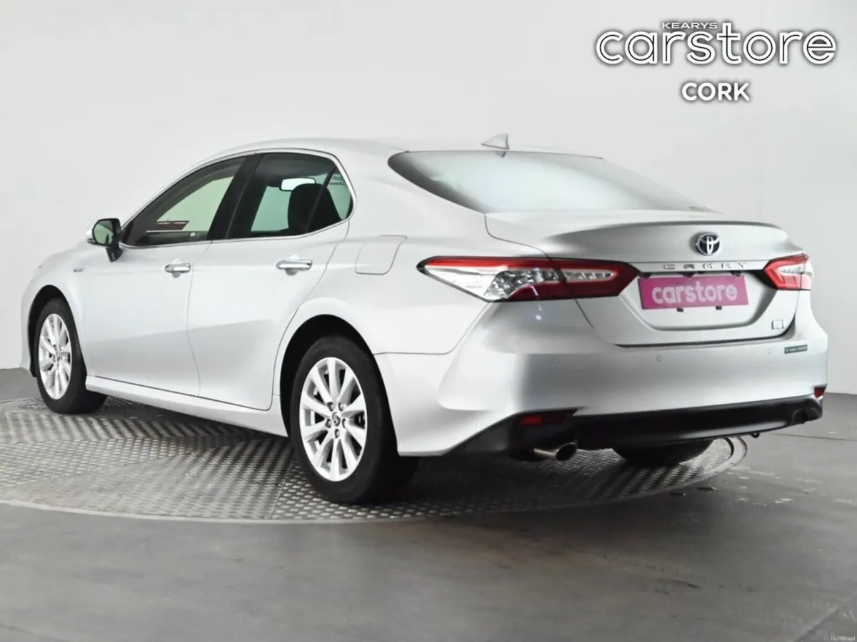 Toyota Camry 2.5 Hybrid Auto - Image 4