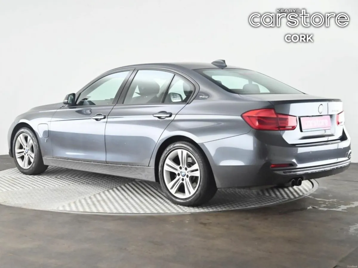 BMW 3-Series 330e Sport - Image 4
