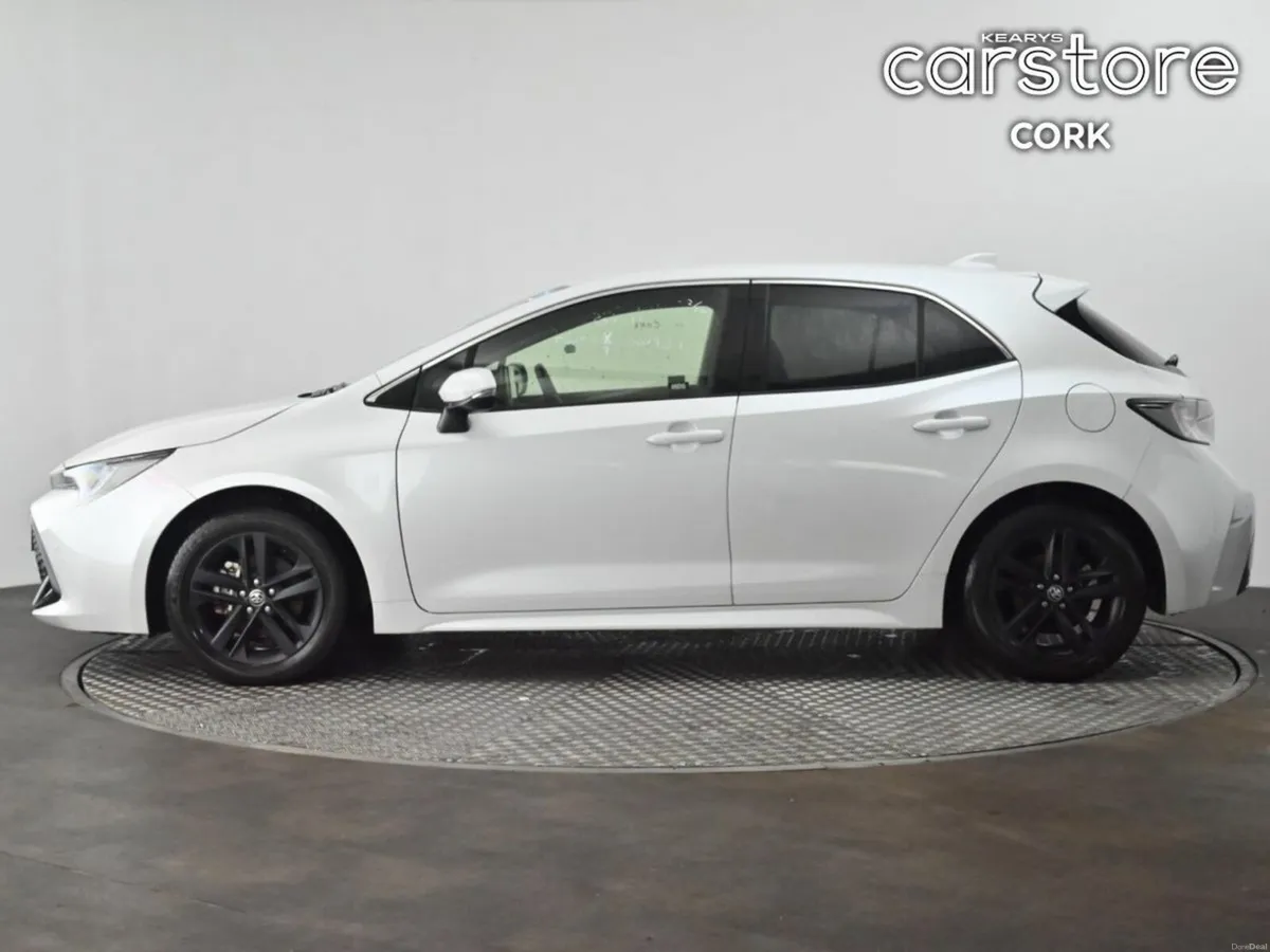 Toyota Corolla 1.8 Hybrid Auto - Image 6