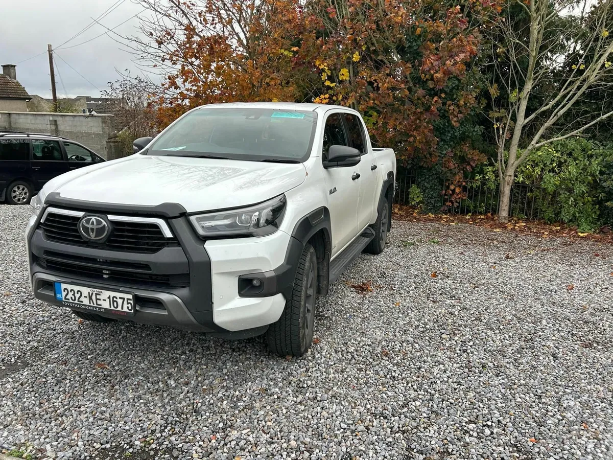 Toyota Hilux 2023 - Image 1