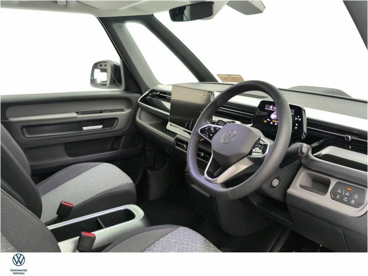 Volkswagen ID.Buzz STYLE 86KWH 280HP LWB 7 SEATER - Image 4