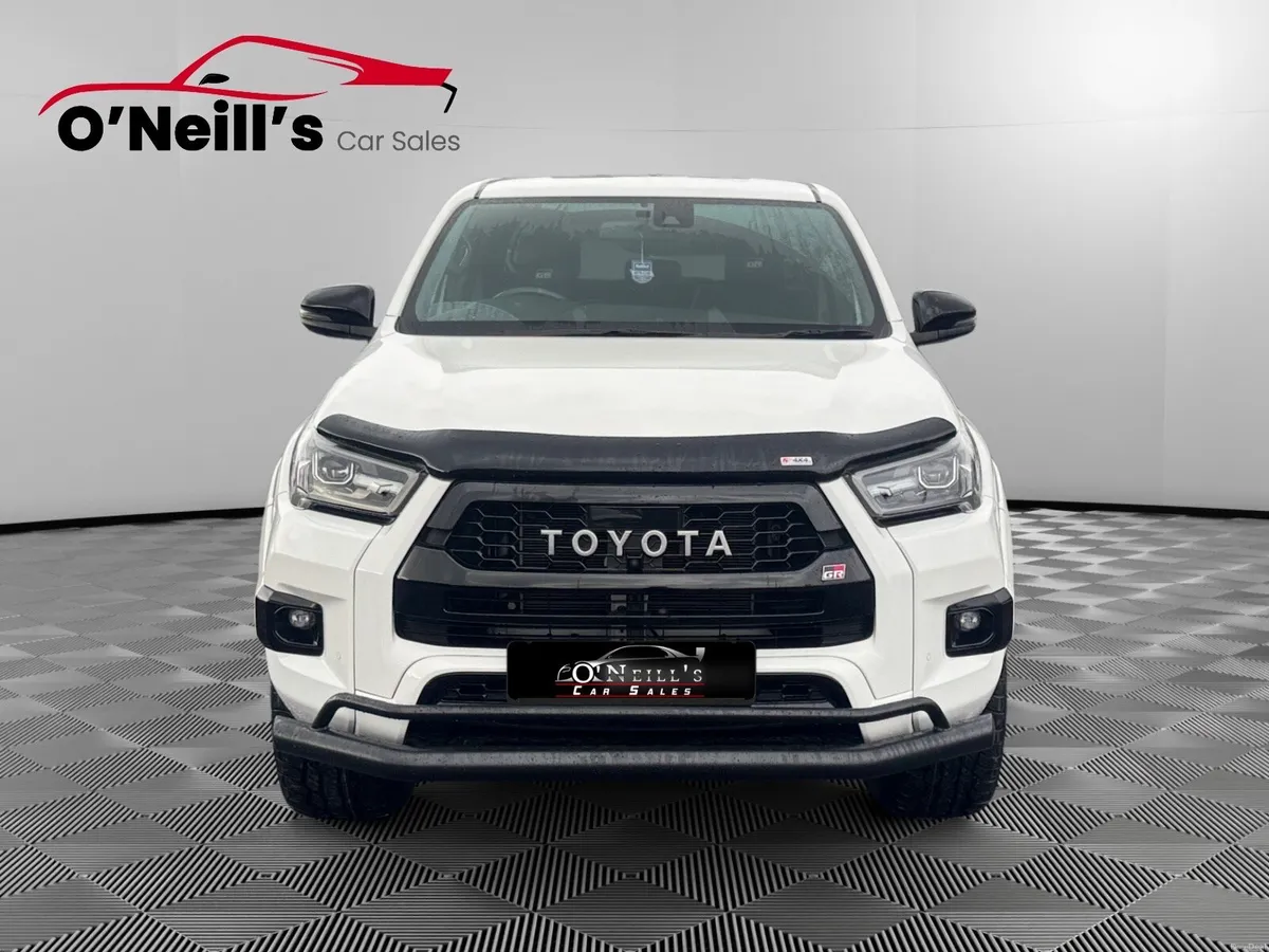 2023 Toyota Hilux GR SPORT *DIESEL* AUTOMATIC #225 - Image 4